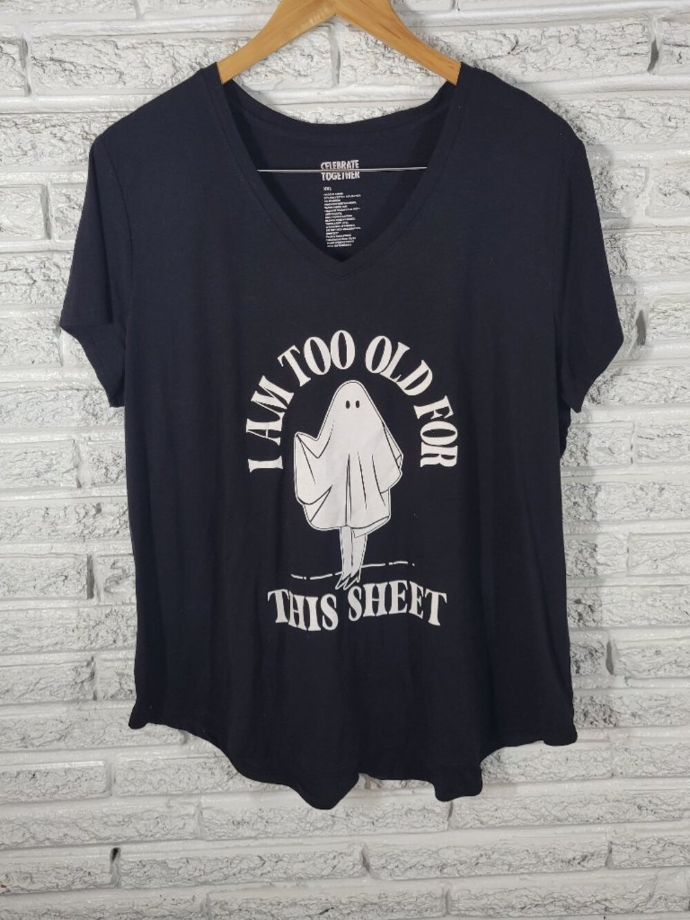 Celebrate Together Halloween Tee XXL Black Ghost V-Neck Short Sleeve BLA183E